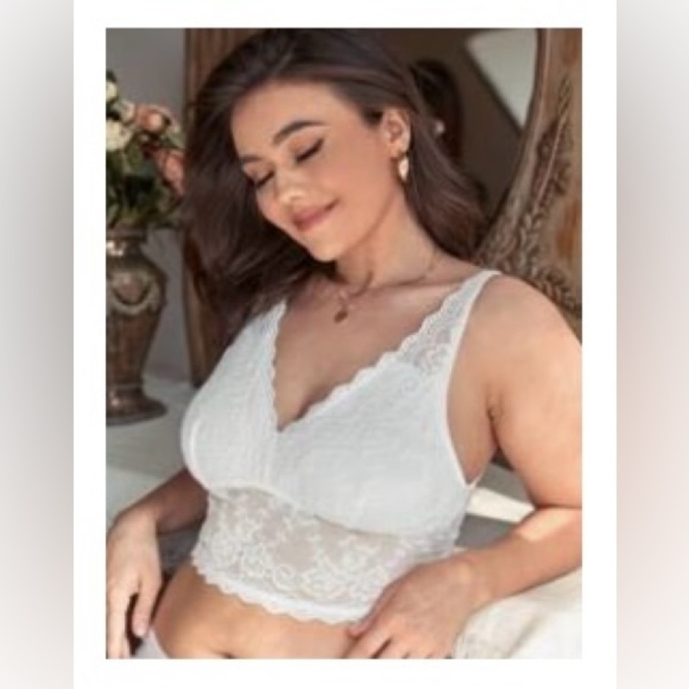 NWT Plus Floral Lace Scallop Trim Bralette Size 4XL